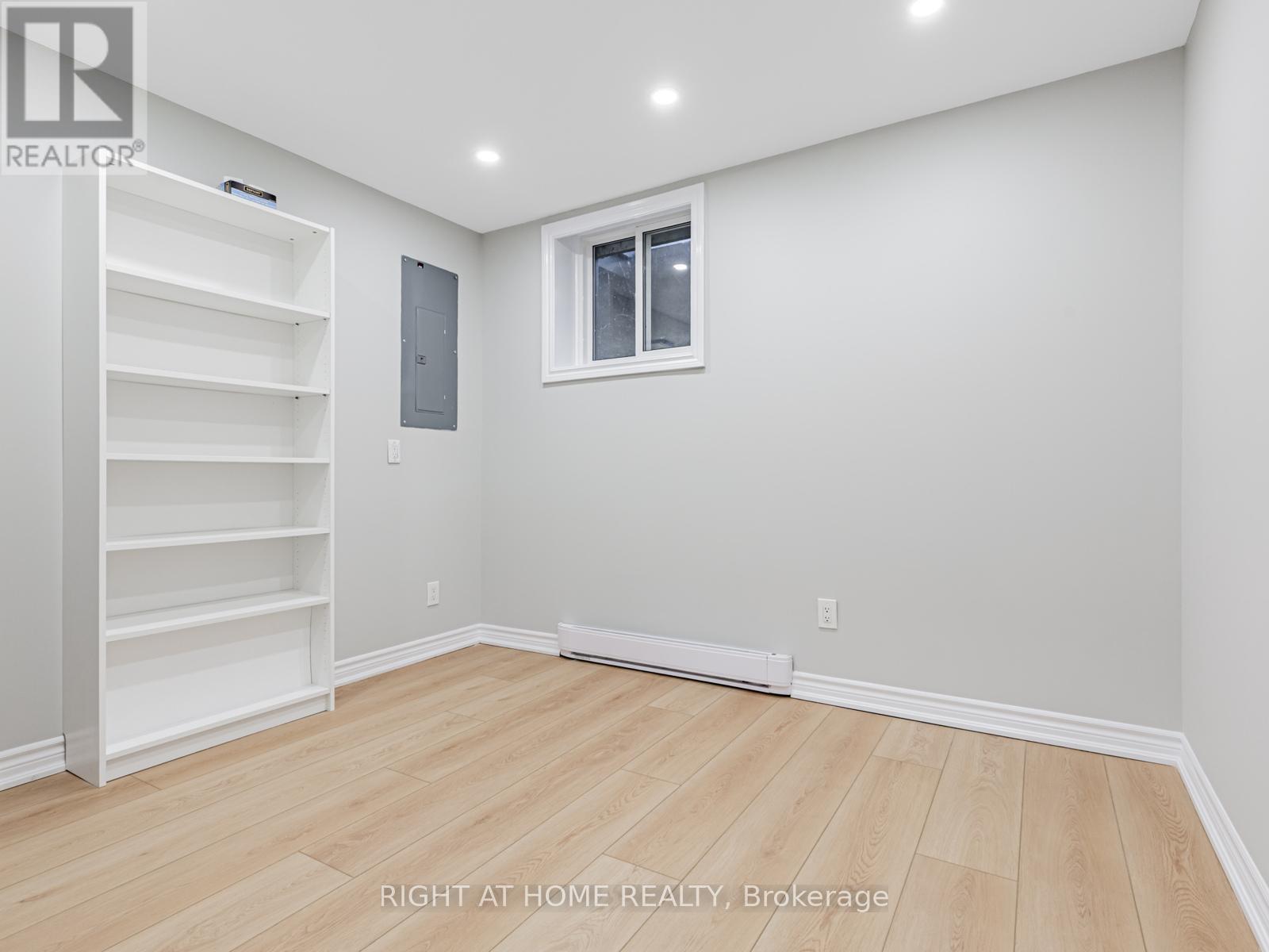 242 Waverley Road, Toronto, Ontario  M4L 3T3 - Photo 27 - E13497962