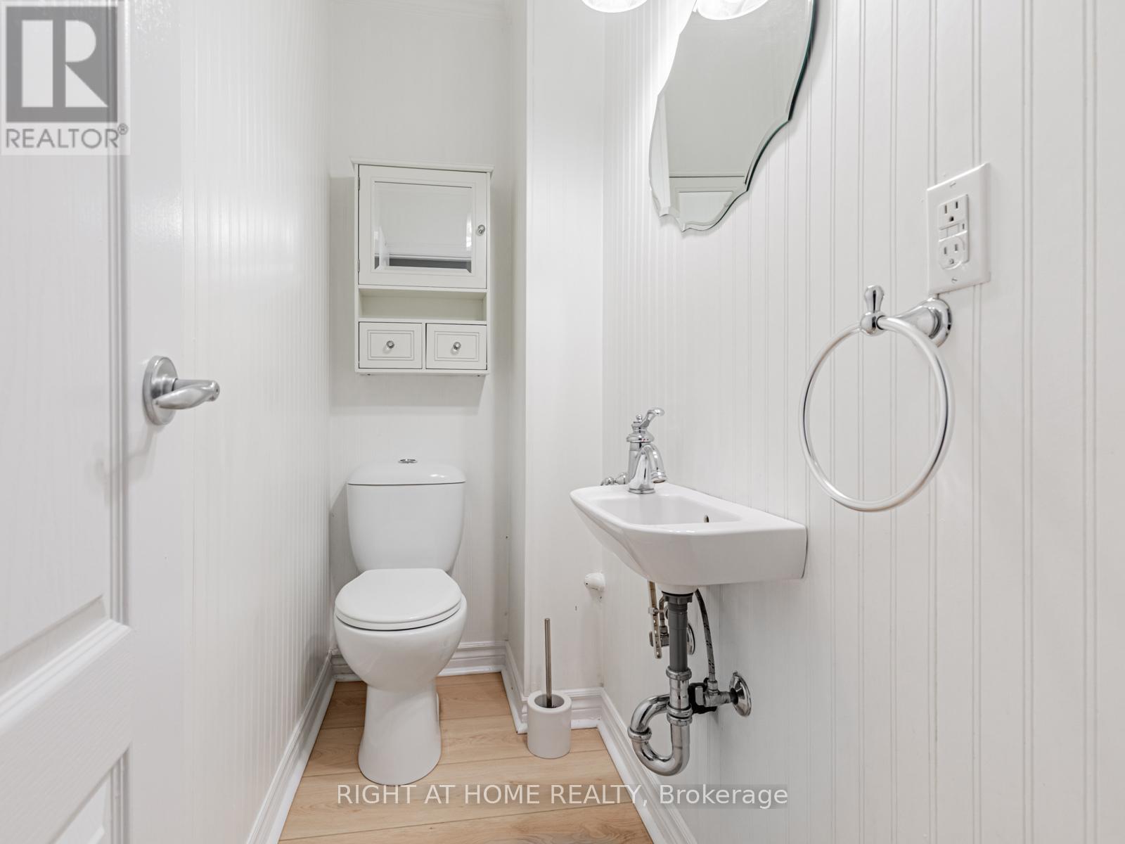 242 Waverley Road, Toronto, Ontario  M4L 3T3 - Photo 28 - E13497962