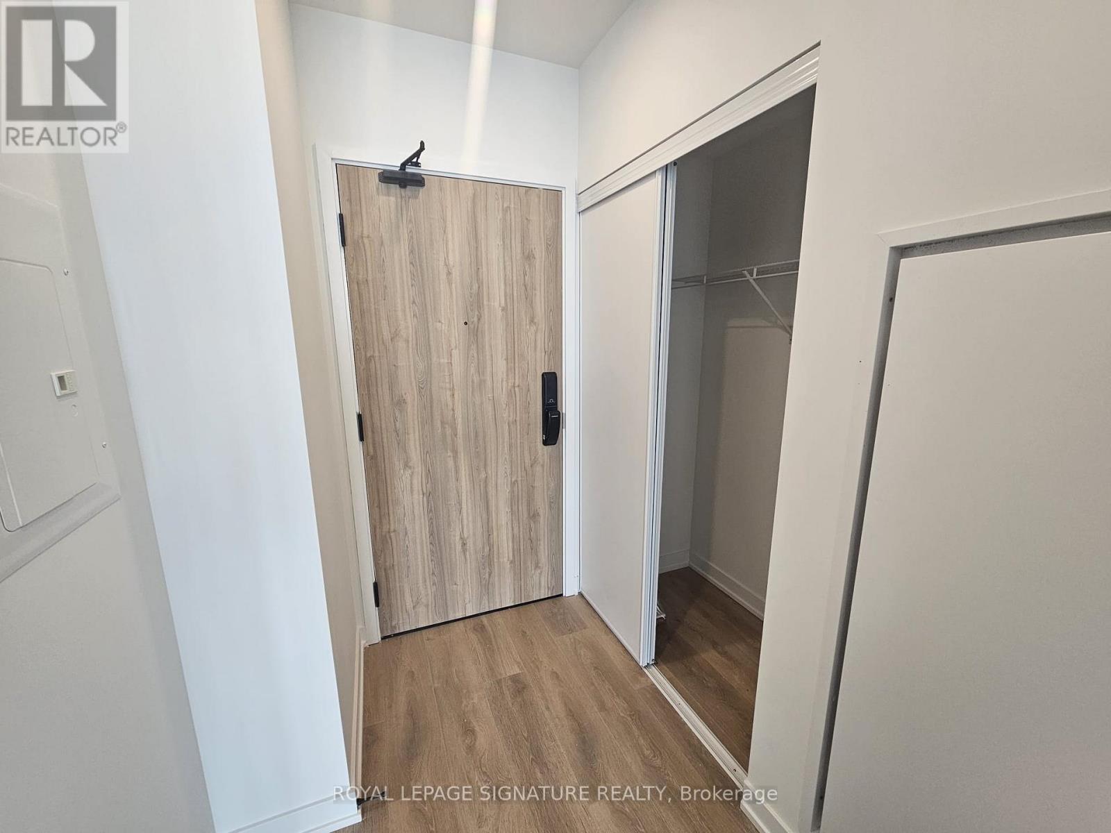 3106 - 1 Fairview Road E, Mississauga, Ontario  L6A 4C4 - Photo 2 - W13497968