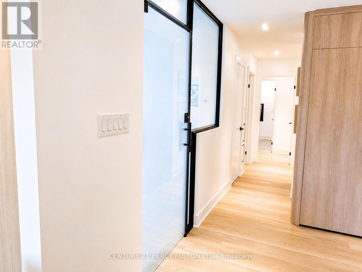 56 Broadlands Boulevard, Toronto, Ontario  M3A 1J3 - Photo 5 - C13497590
