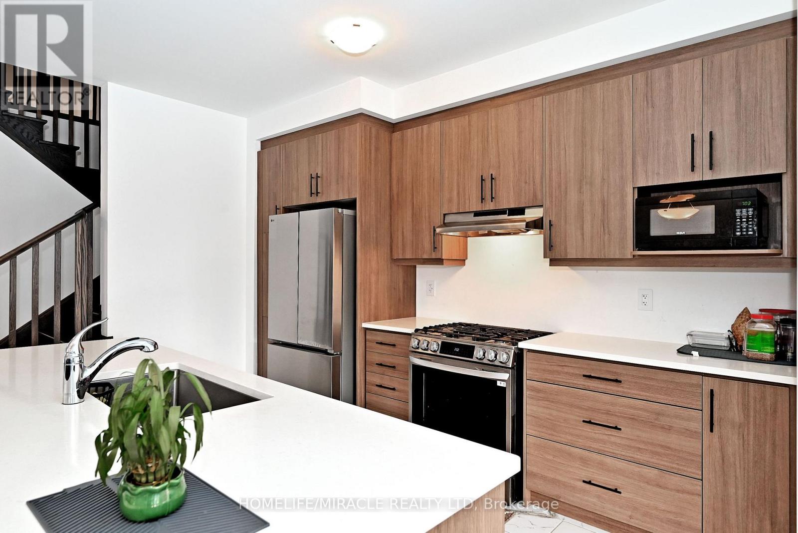 689 Mika Street, Innisfil, Ontario  L9S 0R7 - Photo 22 - N13497960