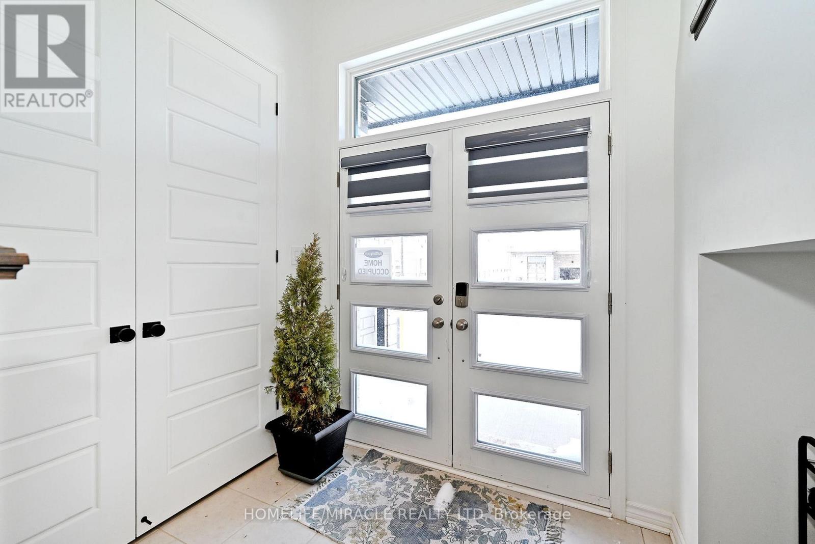 689 Mika Street, Innisfil, Ontario  L9S 0R7 - Photo 4 - N13497960