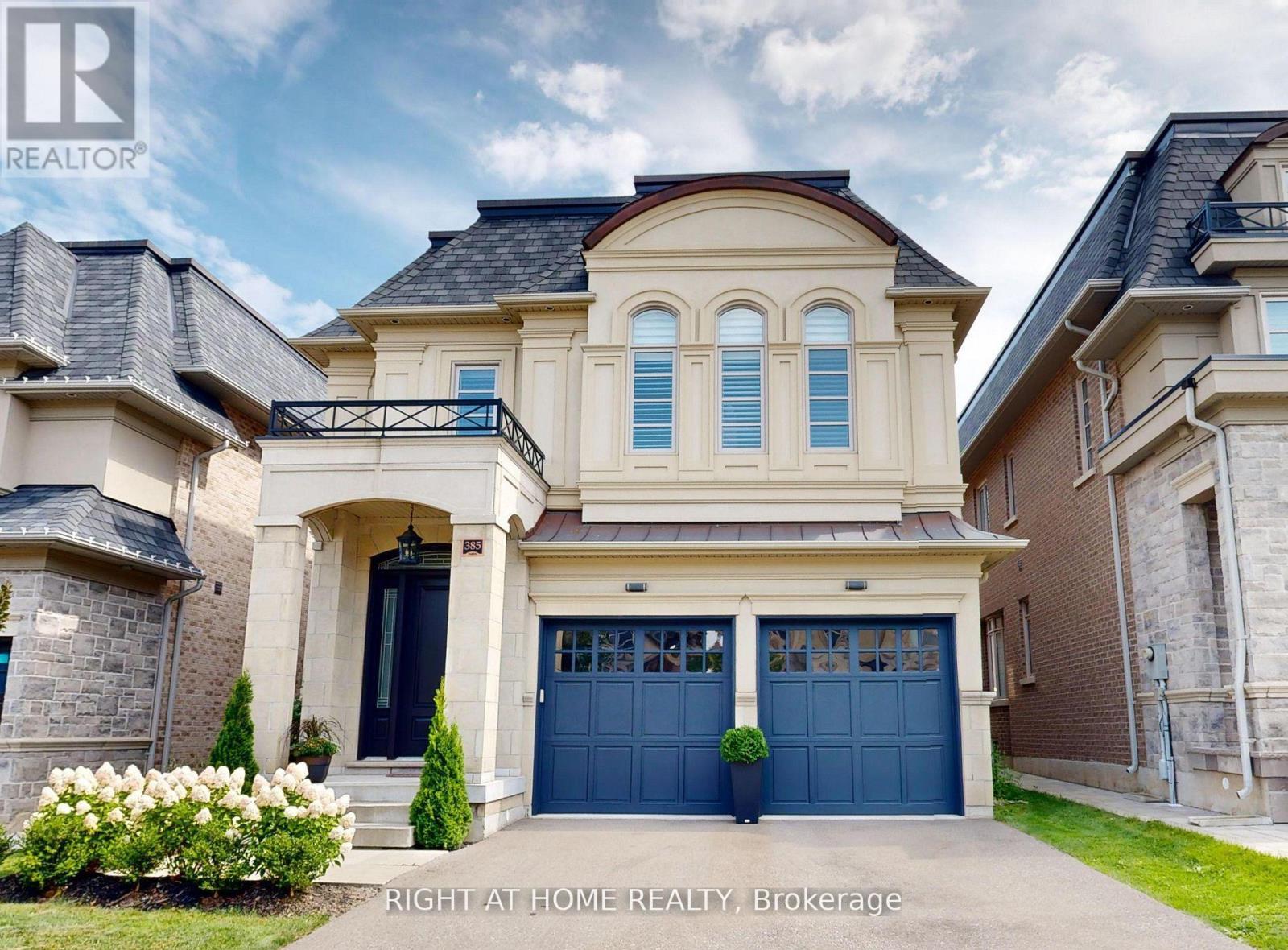 385 TUDOR AVENUE, Oakville, Ontario