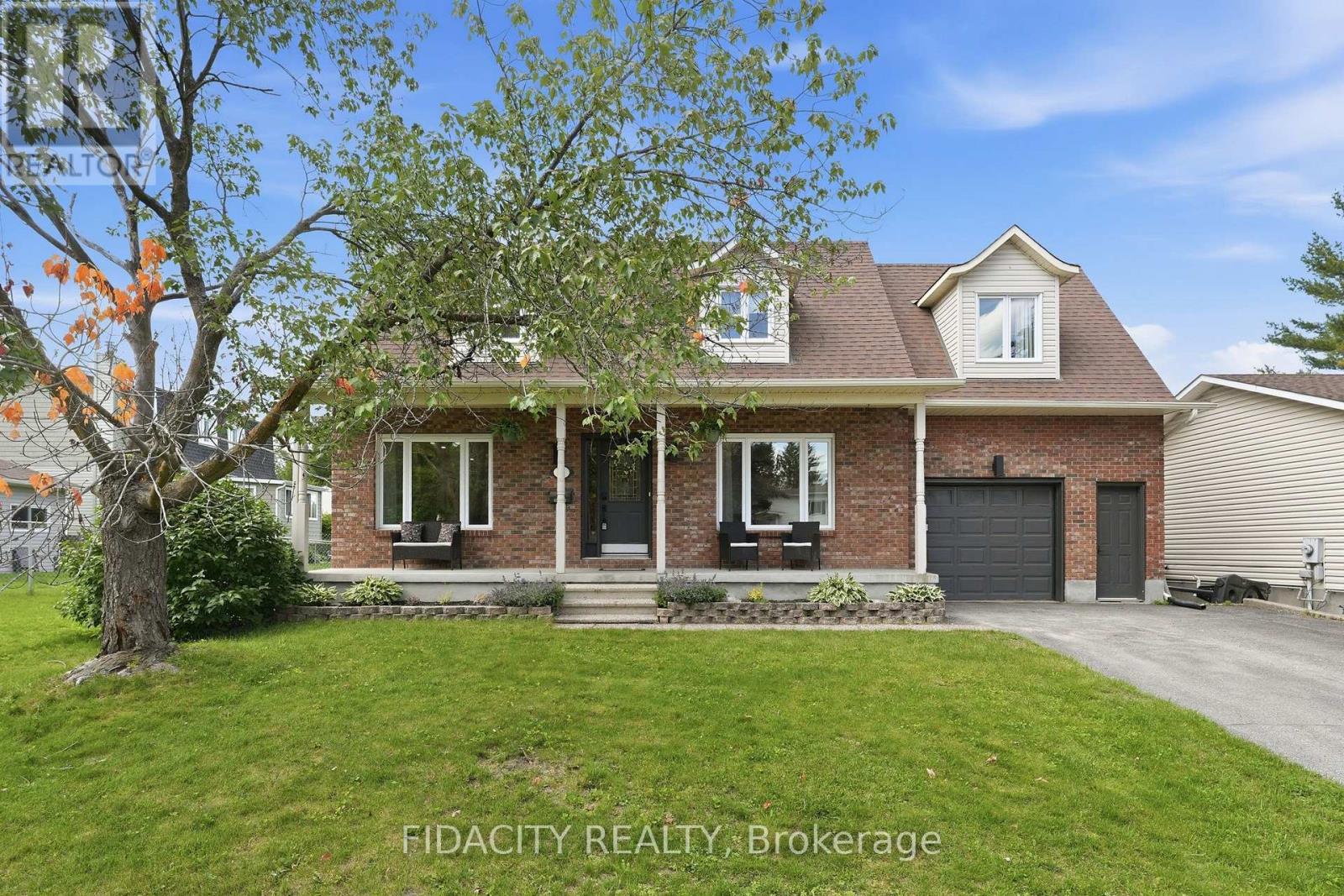13 Poole Creek Crescent, Ottawa, Ontario  K2S 1T6 - Photo 3 - X13498030