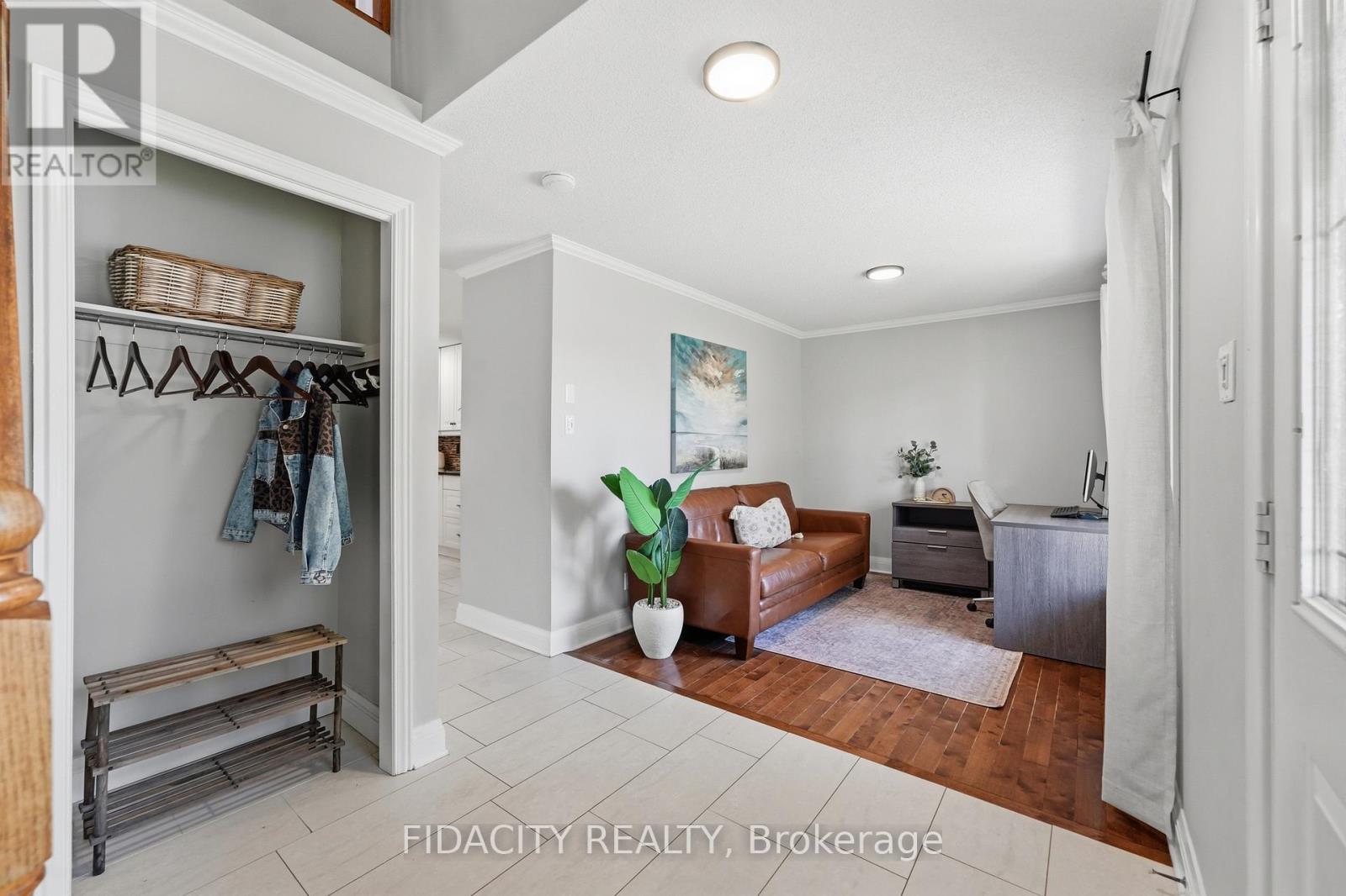 13 Poole Creek Crescent, Ottawa, Ontario  K2S 1T6 - Photo 5 - X13498030