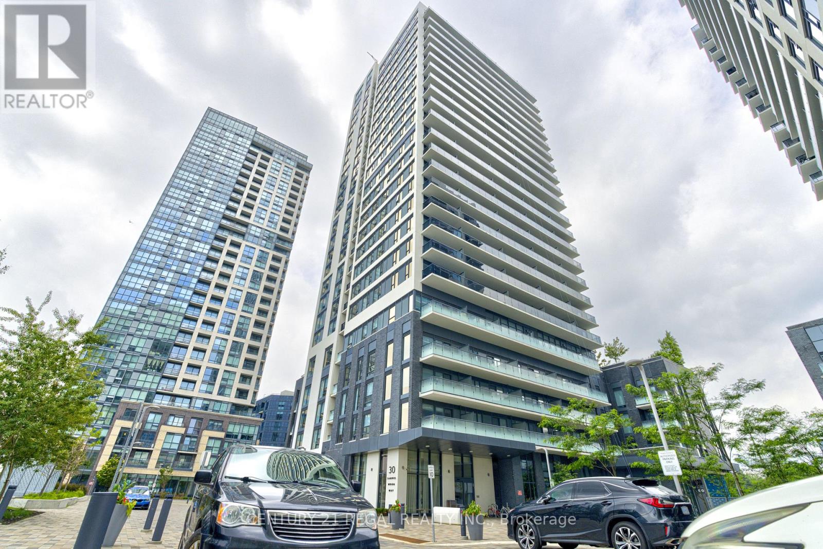 412 - 30 SAMUEL WOOD WAY, Toronto, Ontario
