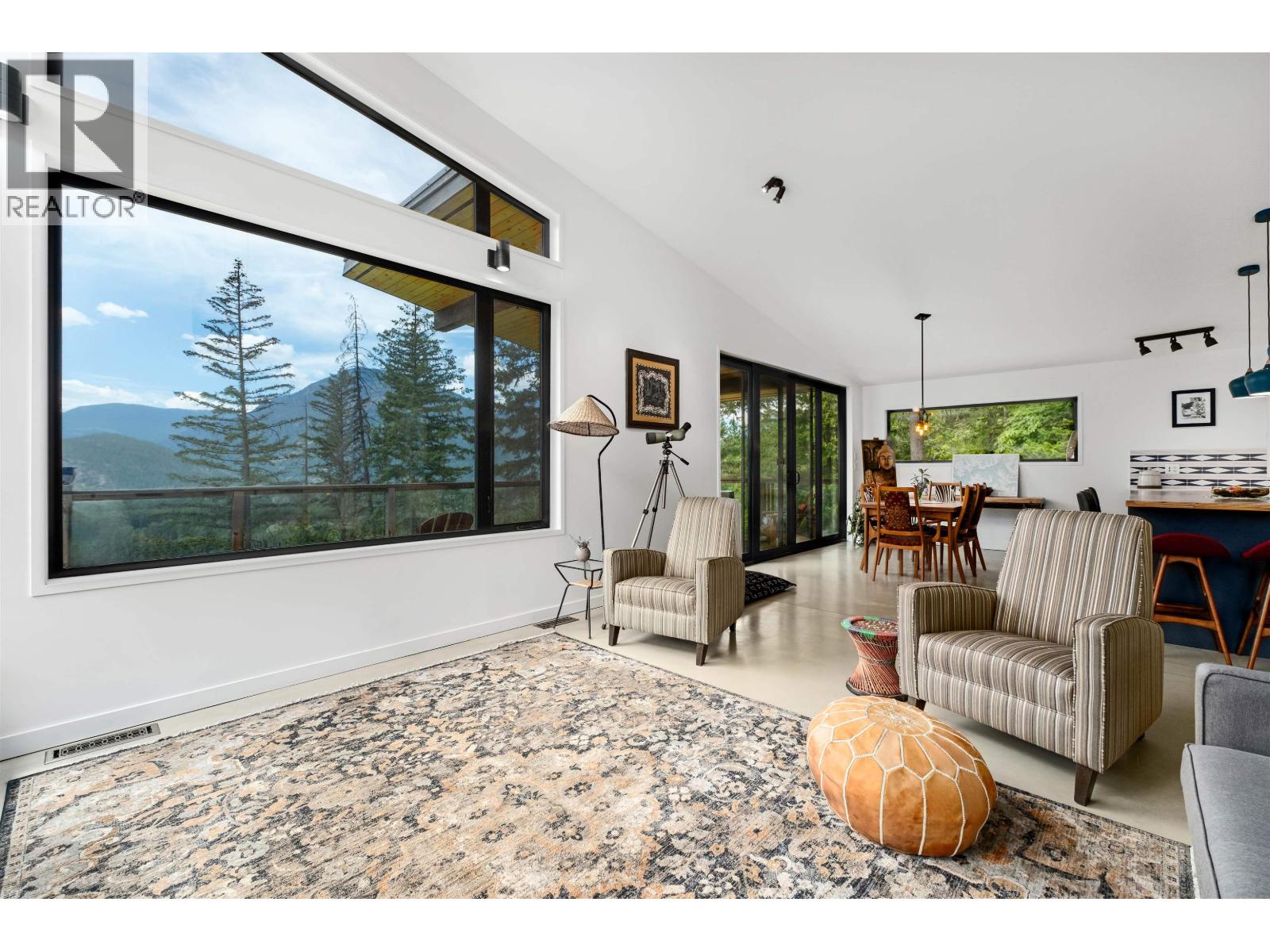 1715 Wishbone Court, Pemberton, British Columbia  V0N 2L3 - Photo 10 - R3140562