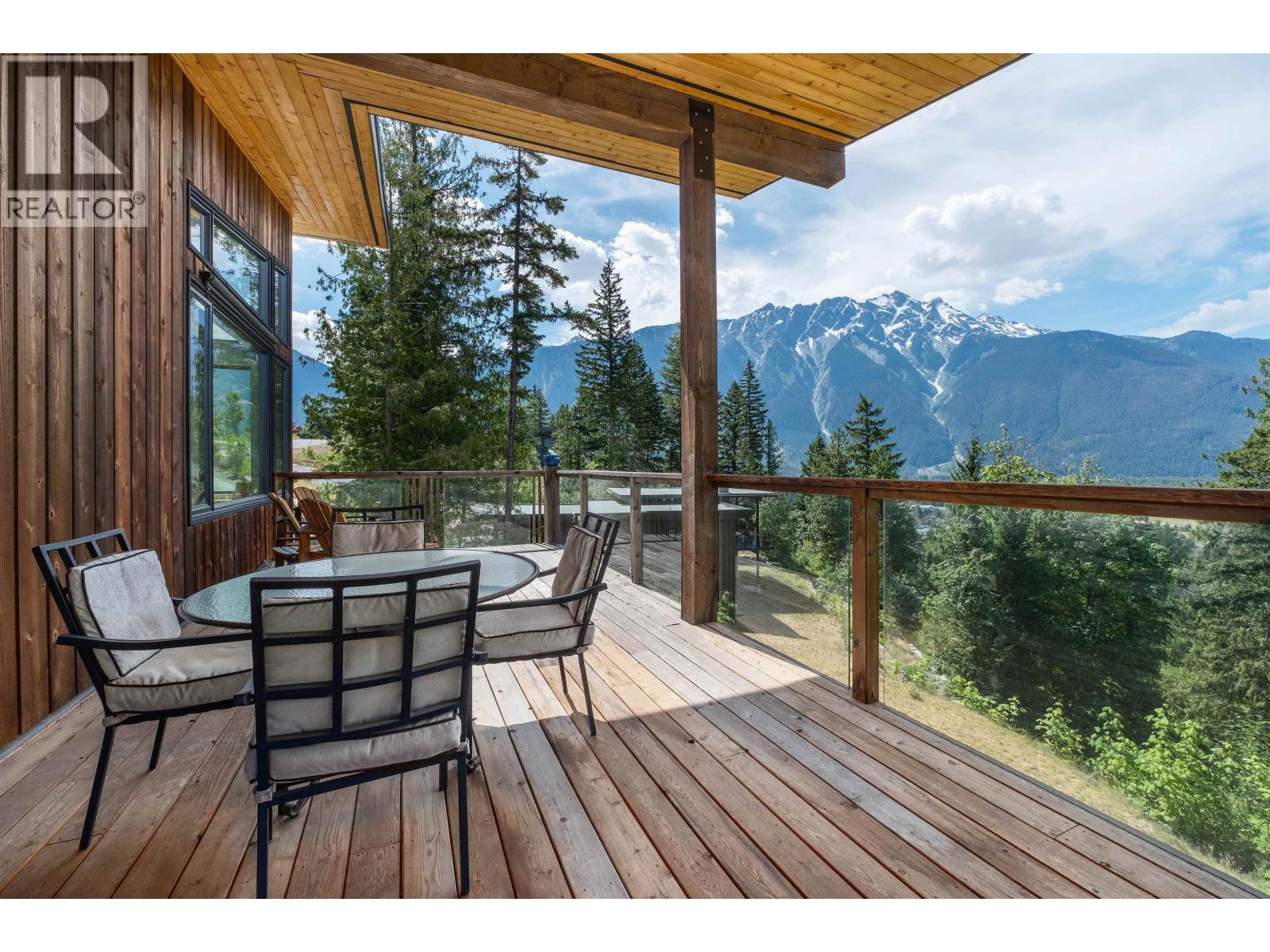 1715 Wishbone Court, Pemberton, British Columbia  V0N 2L3 - Photo 11 - R3140562