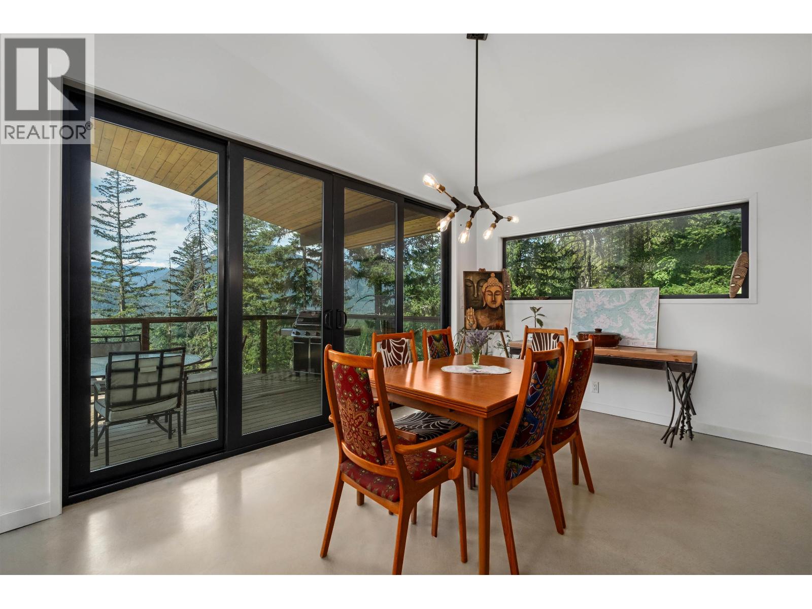 1715 Wishbone Court, Pemberton, British Columbia  V0N 2L3 - Photo 7 - R3140562