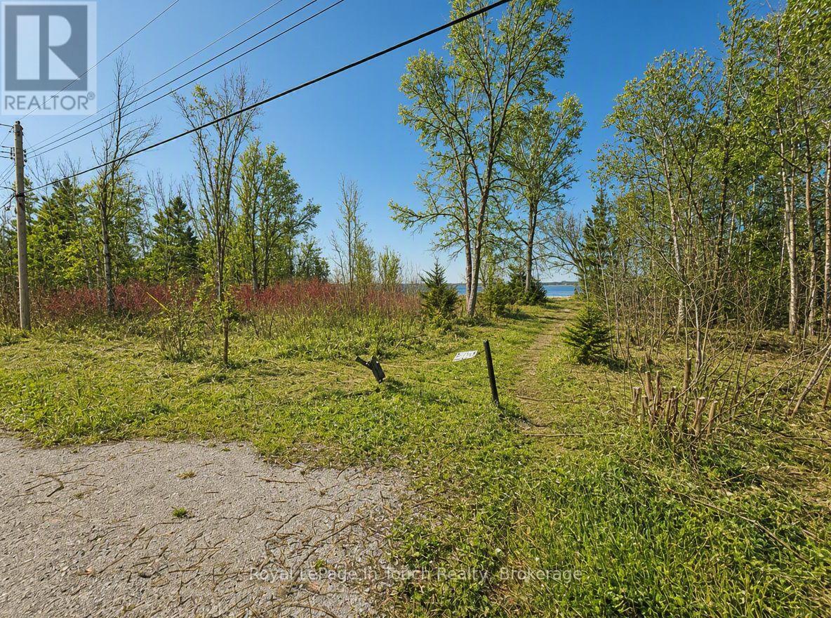 53 Bass Bay Drive, Tay, Ontario  L0K 2A0 - Photo 9 - S13498016