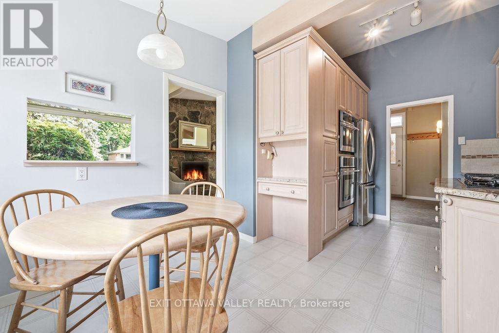 31 Claremount Road, Deep River, Ontario  K0J 1P0 - Photo 16 - X13497982
