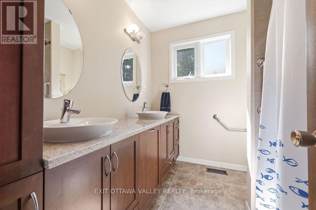 31 Claremount Road, Deep River, Ontario  K0J 1P0 - Photo 20 - X13497982