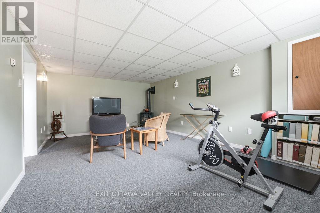 31 Claremount Road, Deep River, Ontario  K0J 1P0 - Photo 33 - X13497982