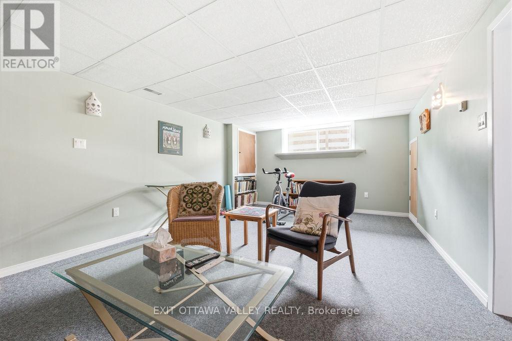 31 Claremount Road, Deep River, Ontario  K0J 1P0 - Photo 35 - X13497982