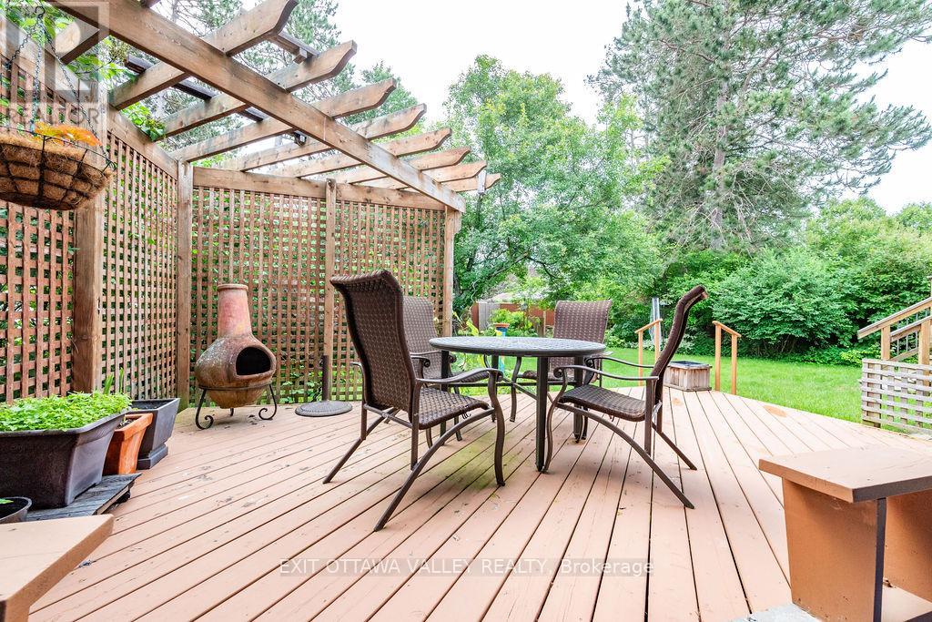 31 Claremount Road, Deep River, Ontario  K0J 1P0 - Photo 46 - X13497982