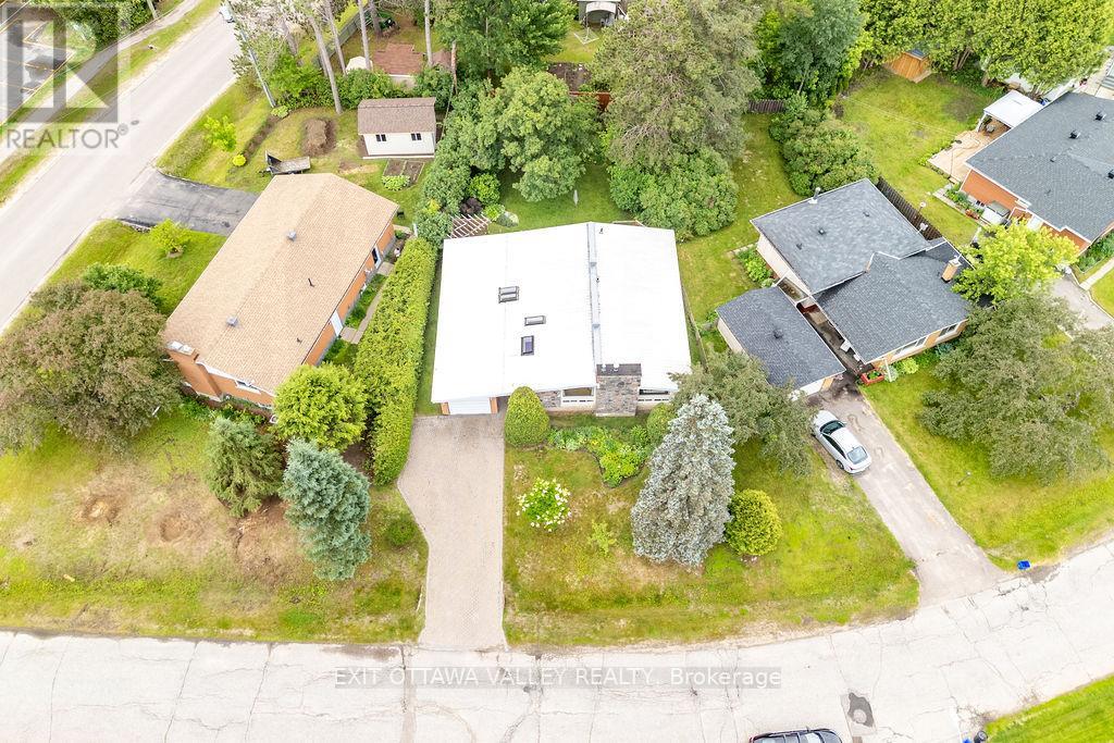 31 Claremount Road, Deep River, Ontario  K0J 1P0 - Photo 47 - X13497982
