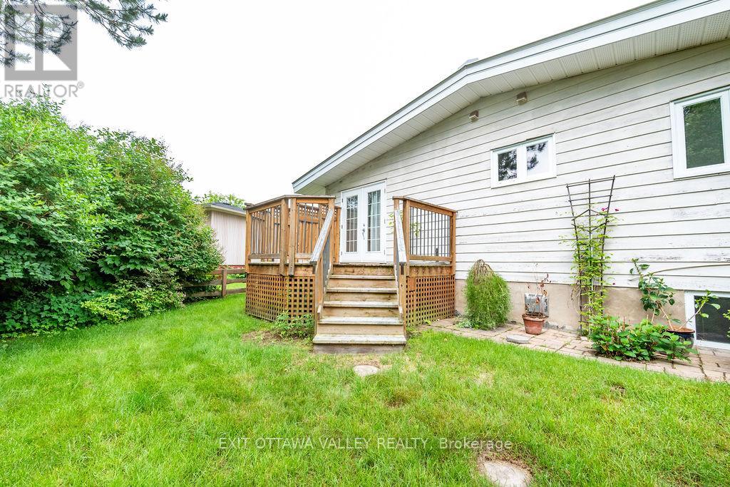 31 Claremount Road, Deep River, Ontario  K0J 1P0 - Photo 41 - X13497982