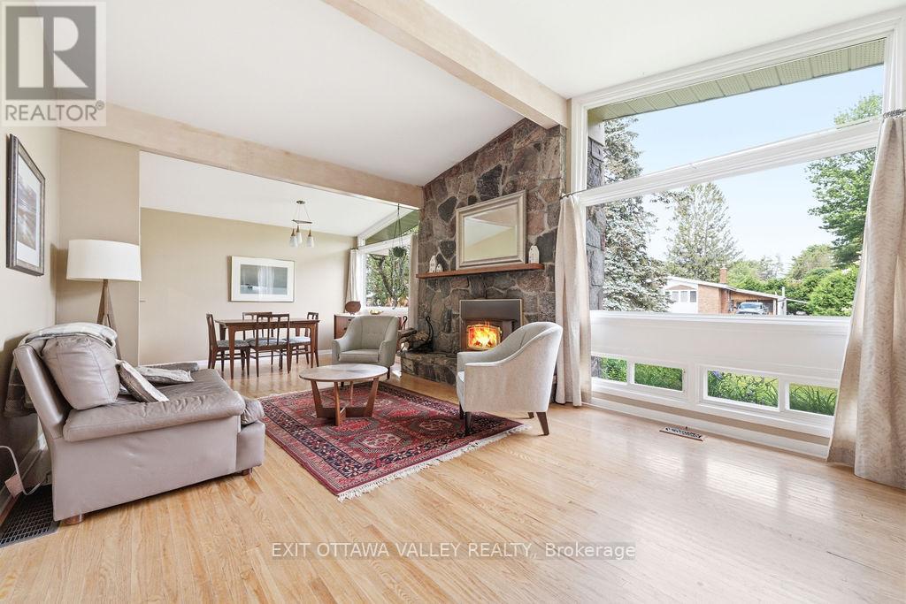 31 Claremount Road, Deep River, Ontario  K0J 1P0 - Photo 7 - X13497982