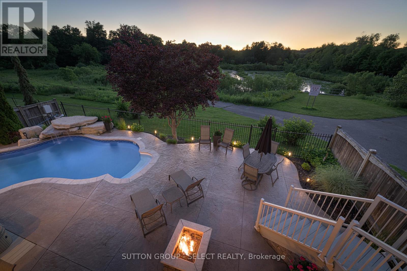 1898 Riverbend Road, London South, Ontario  N6K 0A2 - Photo 2 - X13453716
