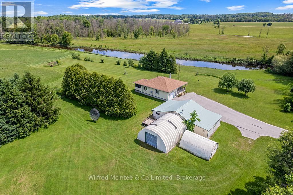 242287 16 Concession, West Grey, Ontario  N0G 2M0 - Photo 1 - X13498082