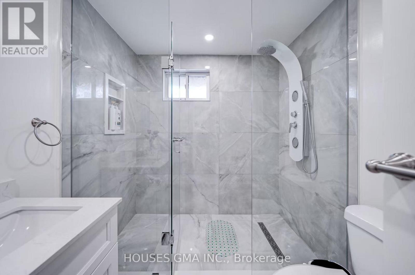 28 Earlton Road, Toronto, Ontario  M1T 2R3 - Photo 13 - E13498098