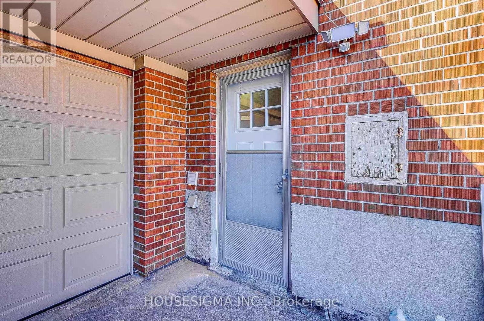 28 Earlton Road, Toronto, Ontario  M1T 2R3 - Photo 19 - E13498098