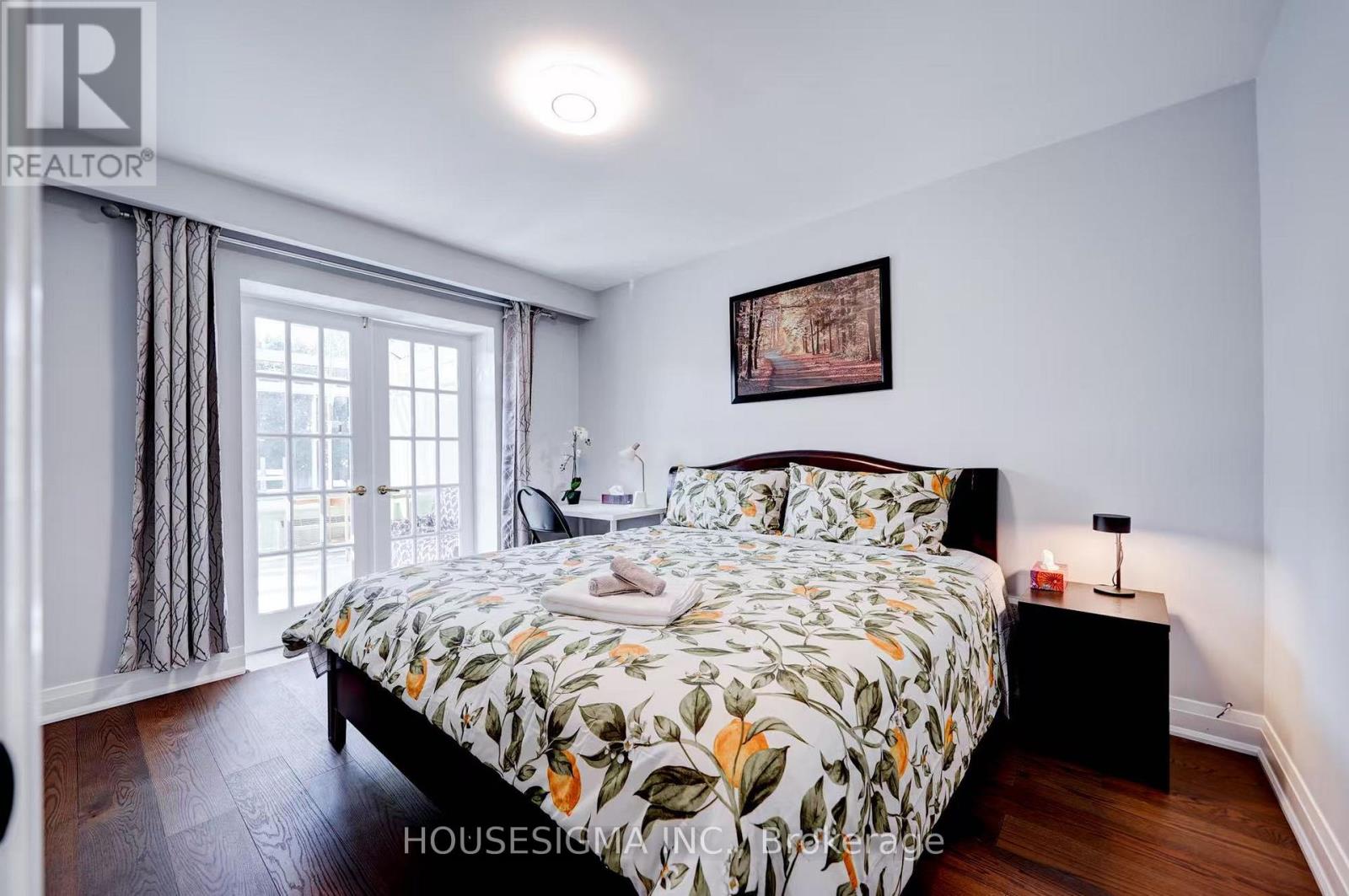 28 Earlton Road, Toronto, Ontario  M1T 2R3 - Photo 7 - E13498098
