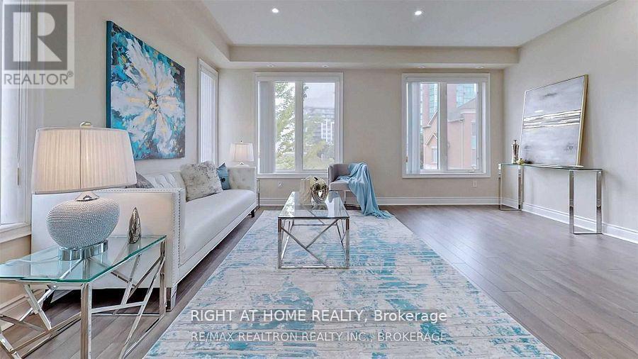 17 Suncrest Boulevard, Markham, Ontario  L3T 7Y4 - Photo 2 - N13498088