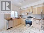 17 Suncrest Boulevard, Markham, Ontario  L3T 7Y4 - Photo 6 - N13498088