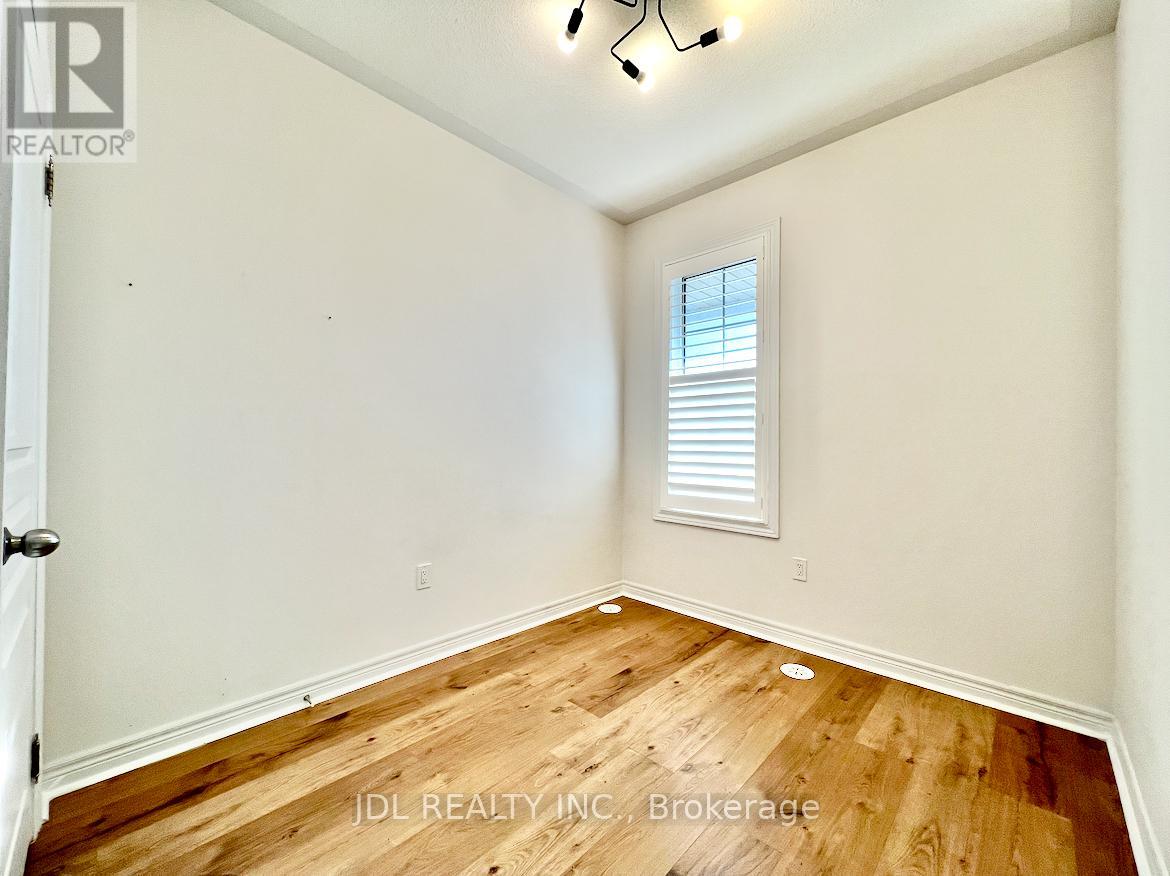 33 Jaffna Lane, Markham, Ontario  L6C 0X7 - Photo 18 - N13498092