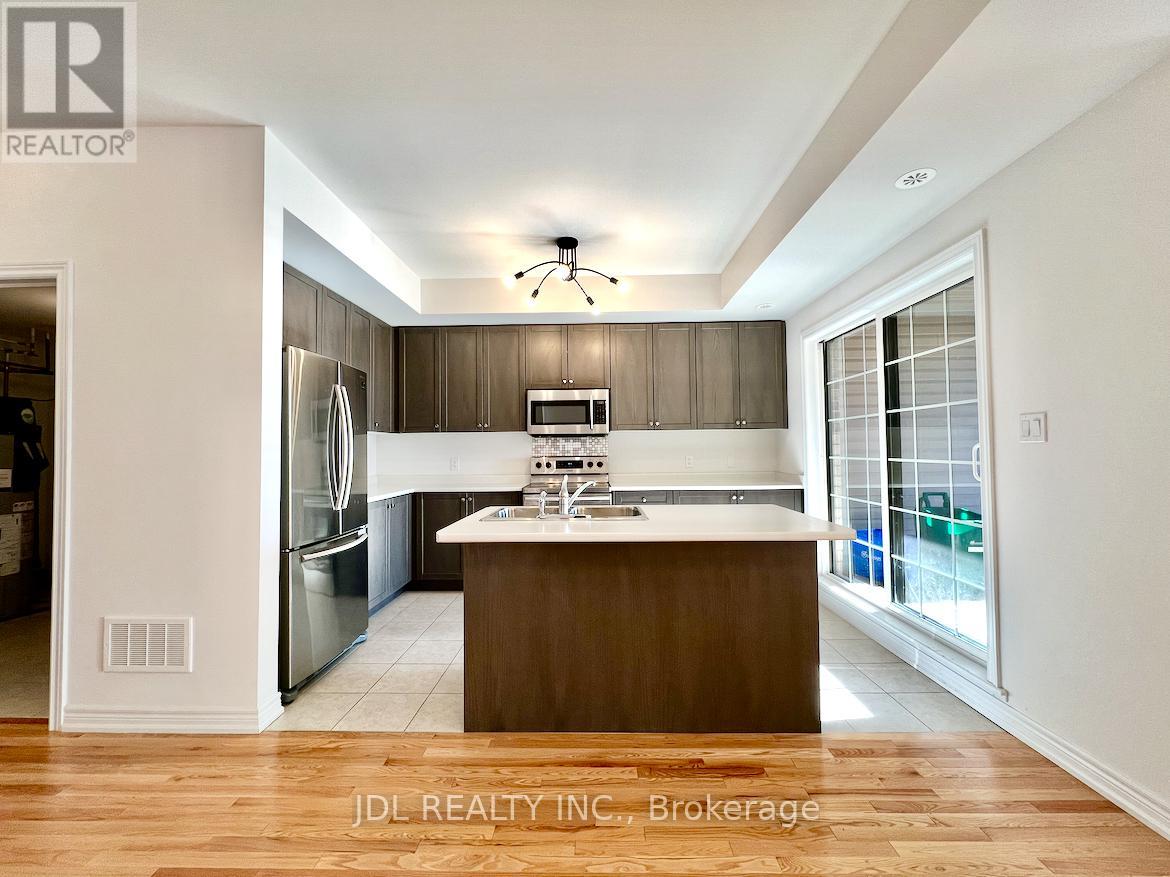 33 Jaffna Lane, Markham, Ontario  L6C 0X7 - Photo 7 - N13498092