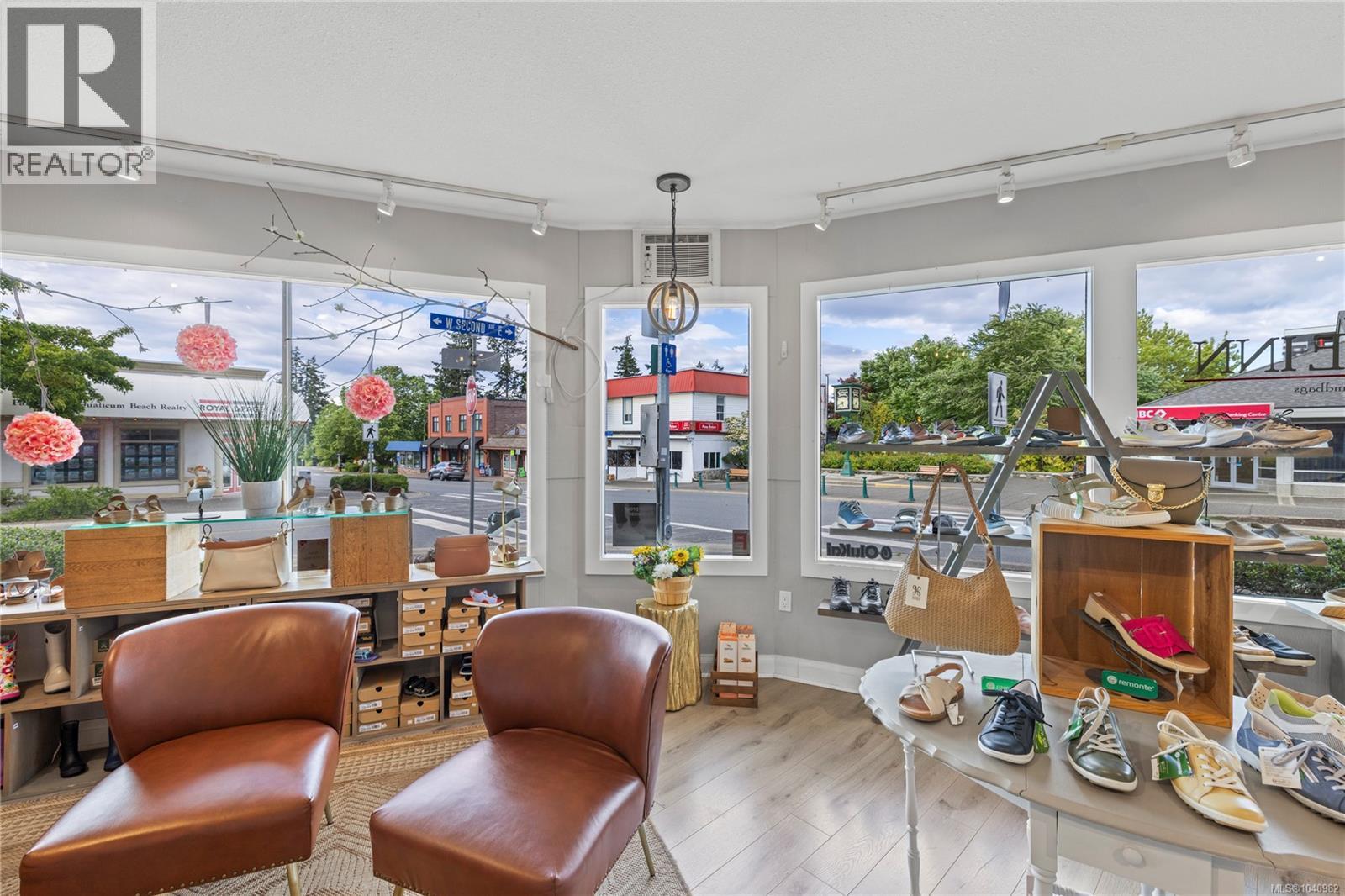 102 Second Ave W, Qualicum Beach, British Columbia  V9K 1S7 - Photo 19 - 1040982
