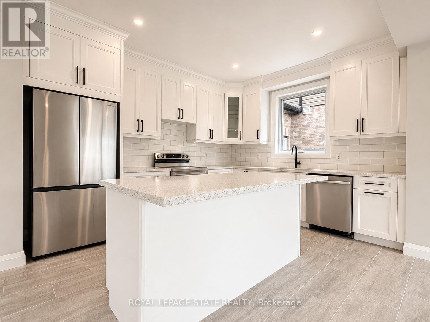 22-A Alpine Avenue, Hamilton, Ontario  L9A 1A5 - Photo 5 - X13498112
