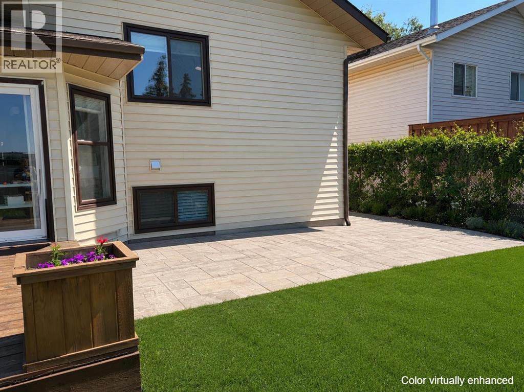 7818 Mission Heights Drive, Grande Prairie, Alberta  T8W 1Y2 - Photo 3 - A2321200