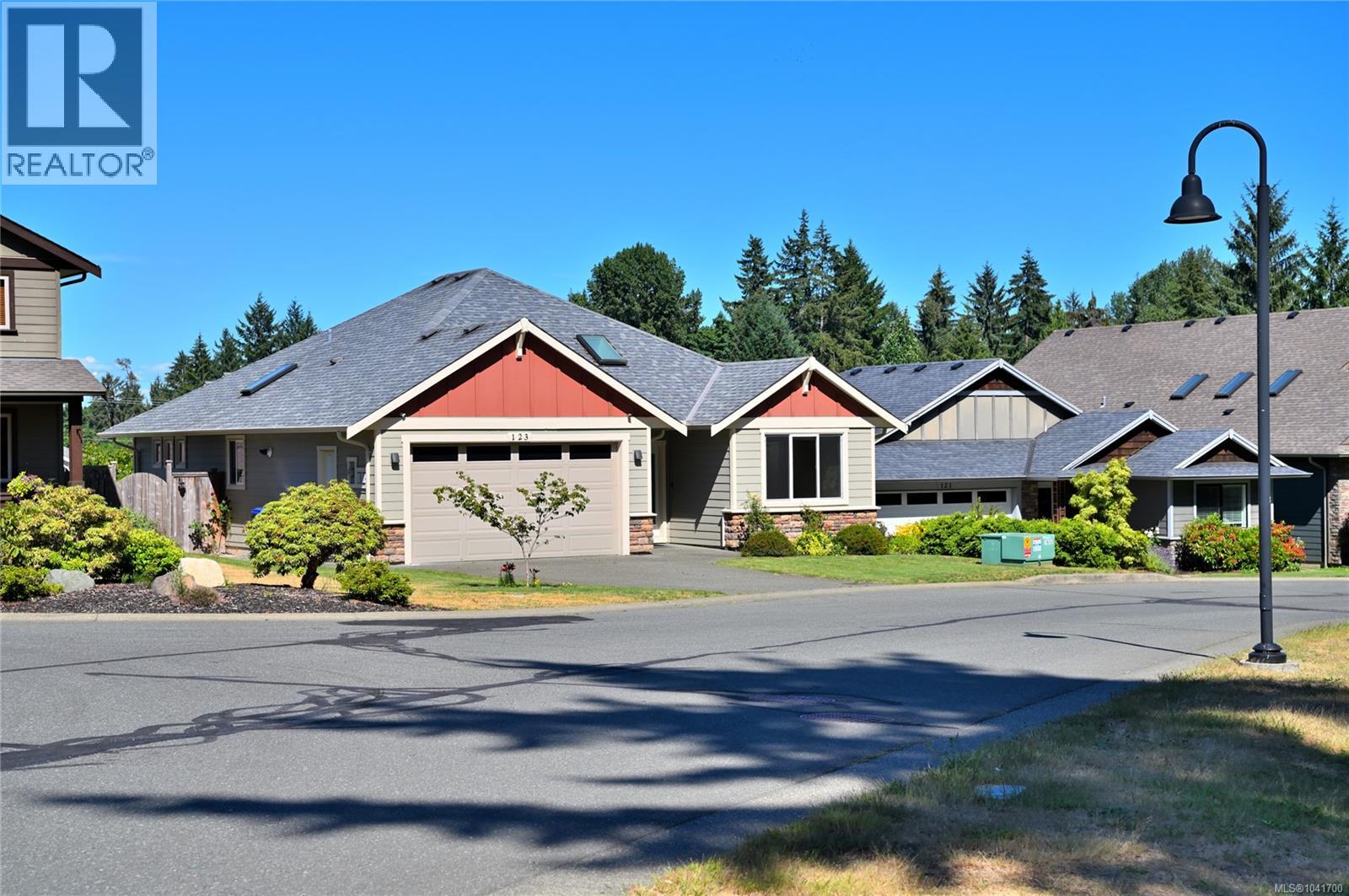 123 303 Arden Rd