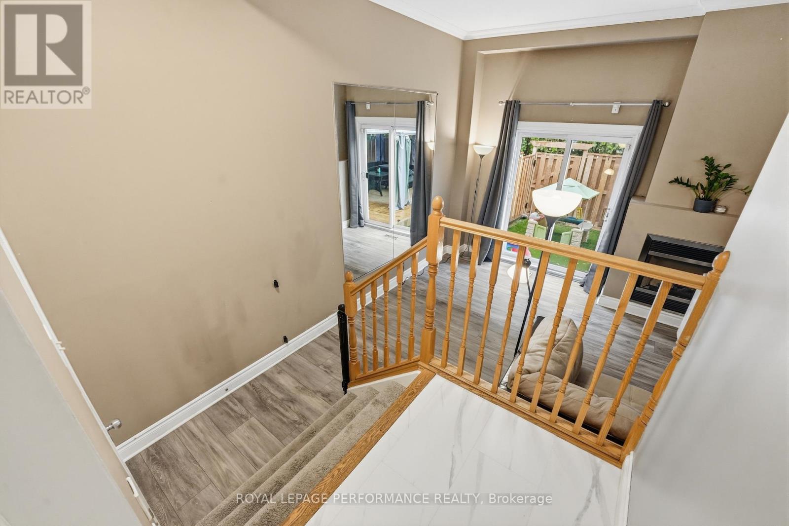 2208 Orient Park Drive, Ottawa, Ontario  K1B 4W2 - Photo 10 - X13497994