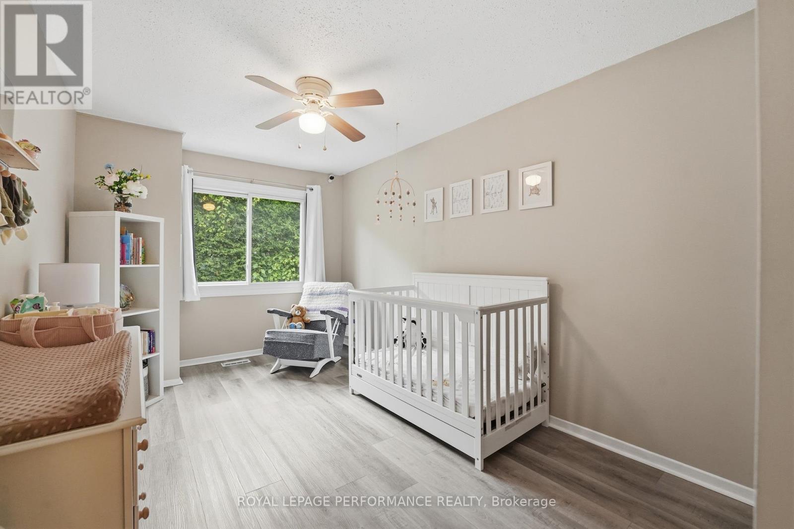 2208 Orient Park Drive, Ottawa, Ontario  K1B 4W2 - Photo 20 - X13497994