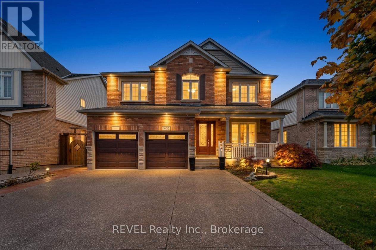8892 KUDLAC STREET, Niagara Falls, Ontario