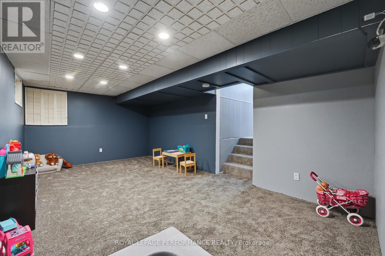 2208 Orient Park Drive, Ottawa, Ontario  K1B 4W2 - Photo 27 - X13497994