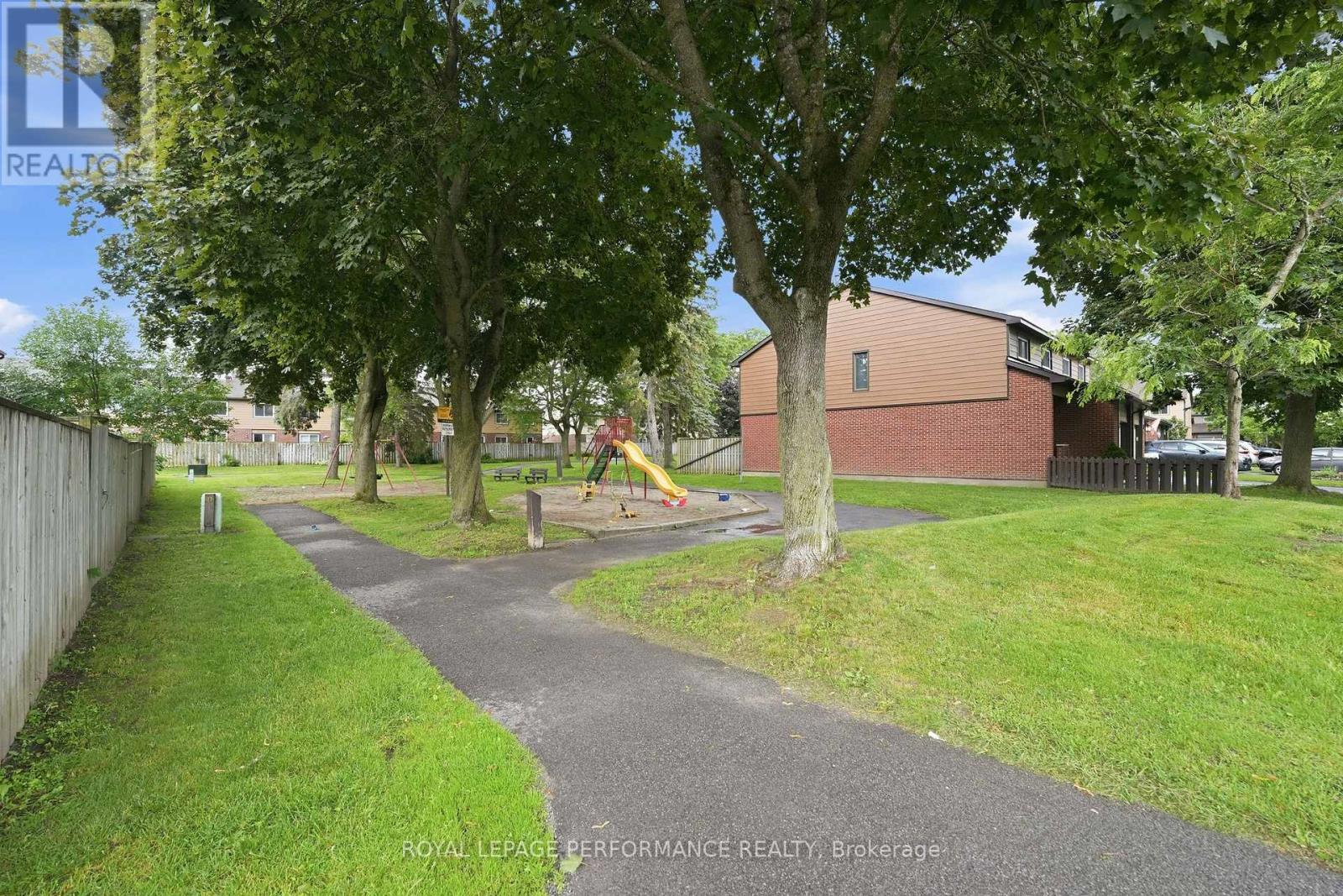 2208 Orient Park Drive, Ottawa, Ontario  K1B 4W2 - Photo 33 - X13497994