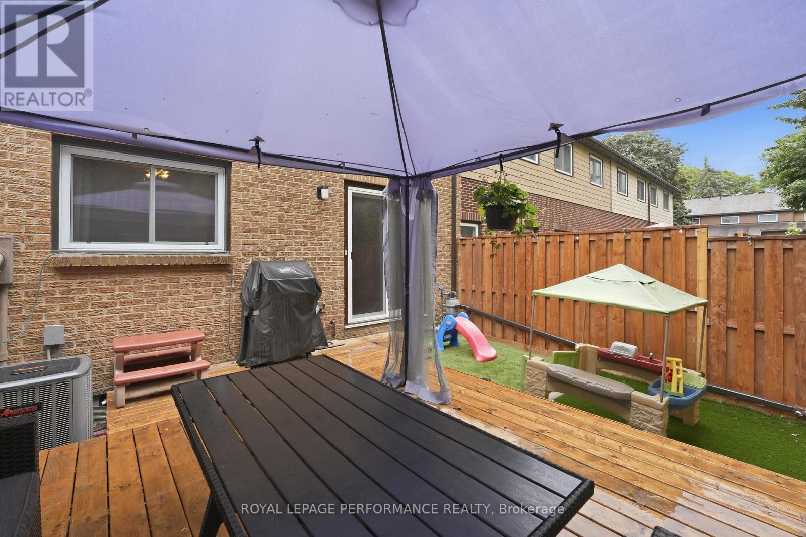 2208 Orient Park Drive, Ottawa, Ontario  K1B 4W2 - Photo 32 - X13497994
