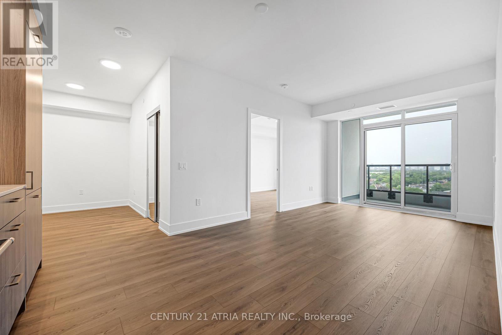 835 - 858 DUPONT STREET, Toronto, Ontario