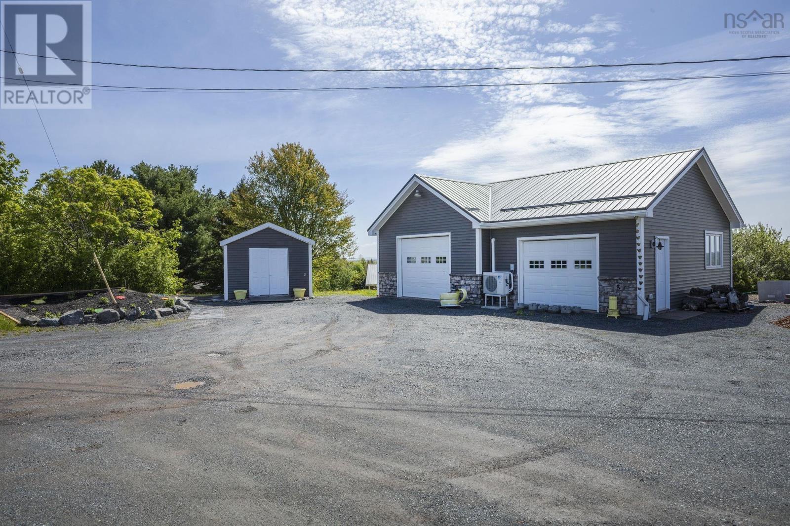 219 Green Hill Road, Alma, Nova Scotia  B0K 2A0 - Photo 2 - 202615259