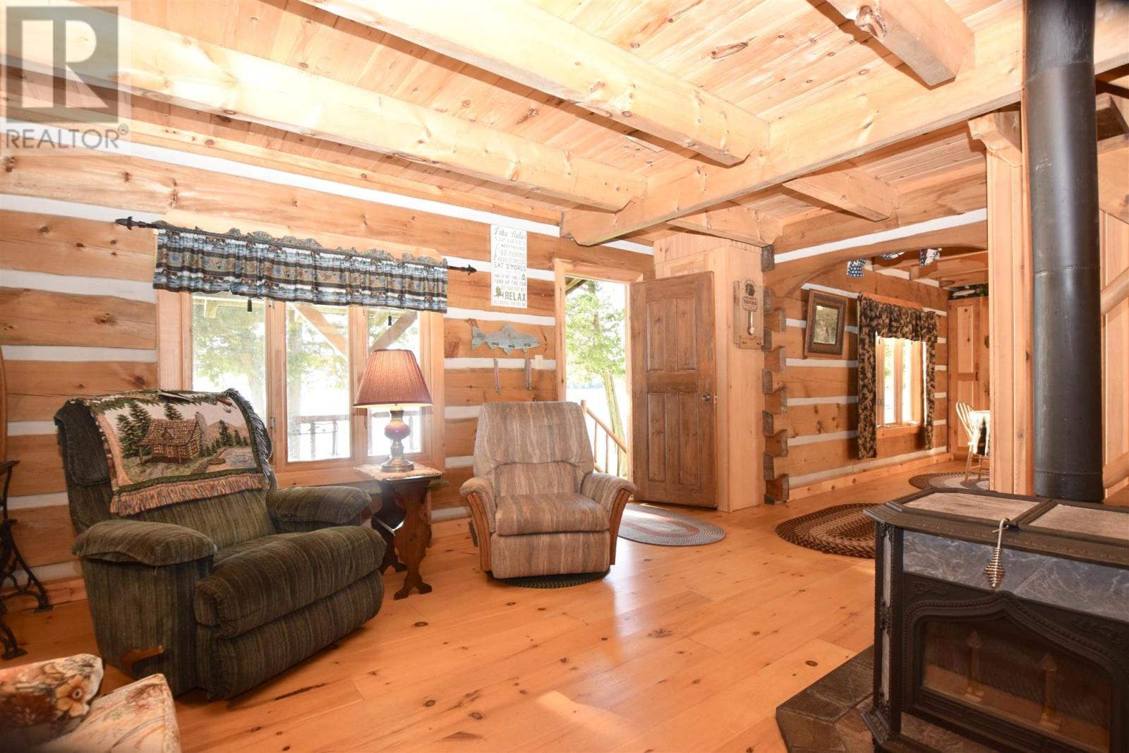686 Sunset Beach Road, Huron Shores, Ontario  P0R 1H0 - Photo 10 - SM261545
