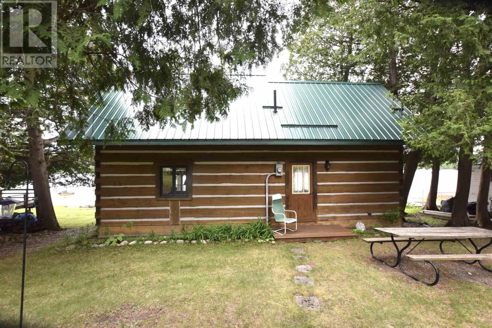 686 Sunset Beach Road, Huron Shores, Ontario  P0R 1H0 - Photo 4 - SM261545