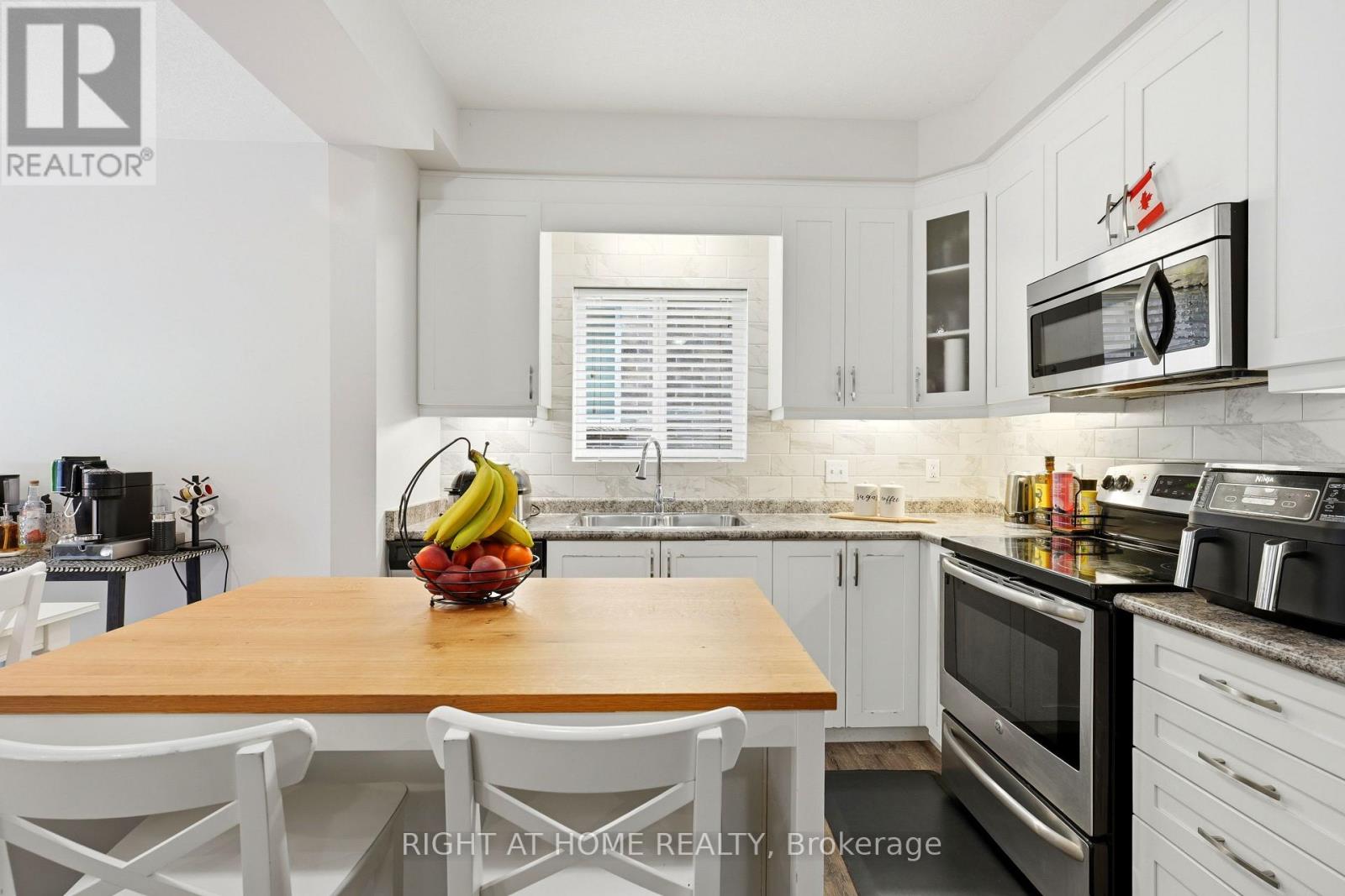 153 Maitland Street, Kitchener, Ontario  N2R 0C2 - Photo 8 - X13498210