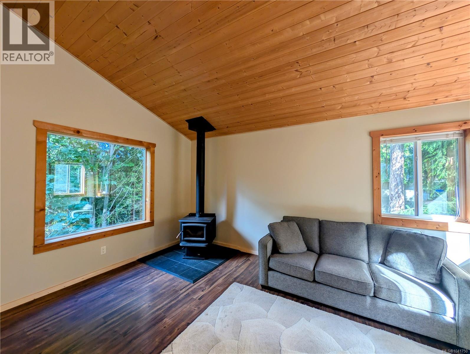 1018 Bertha Ave, Gabriola Island, British Columbia  V0R 1X3 - Photo 11 - 1041750