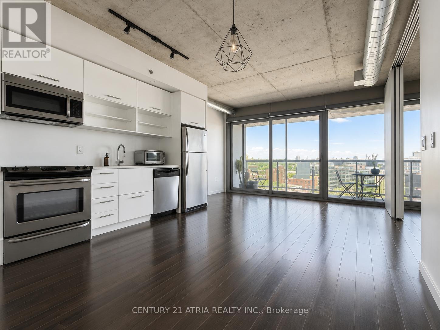 1022 - 32 Trolley Crescent, Toronto, Ontario  M5A 0E8 - Photo 3 - C13124990