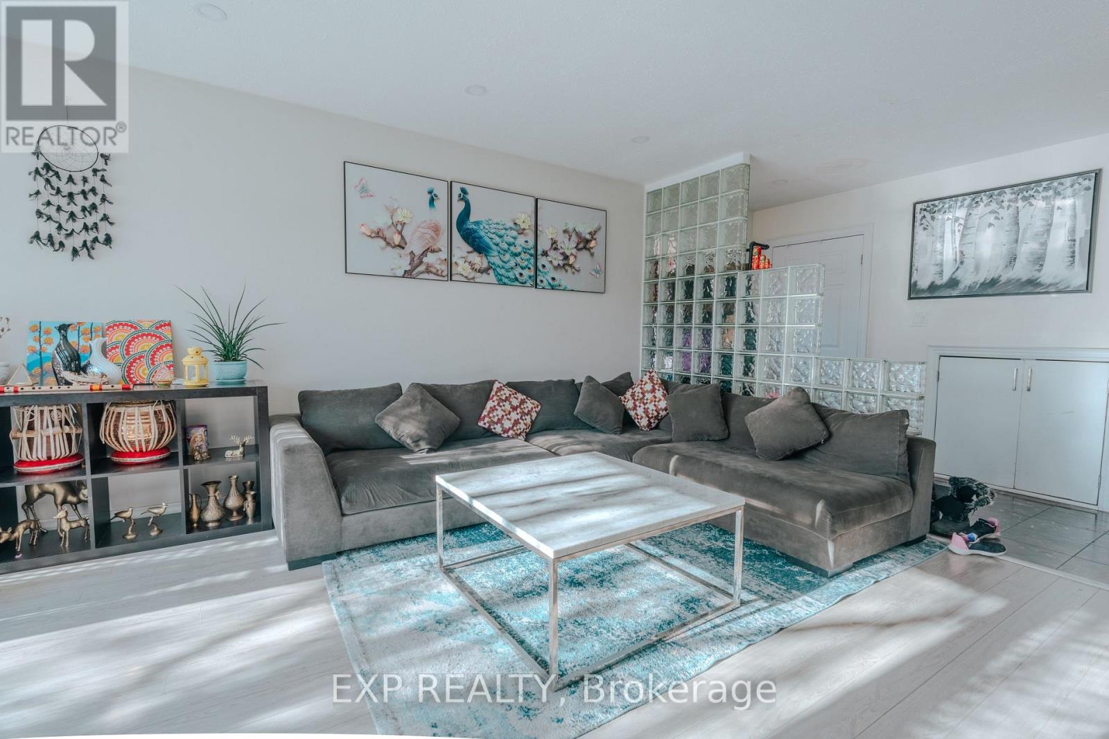 Upper - 20 Manorglen Crescent, Toronto, Ontario  M1S 1W4 - Photo 2 - E13498250