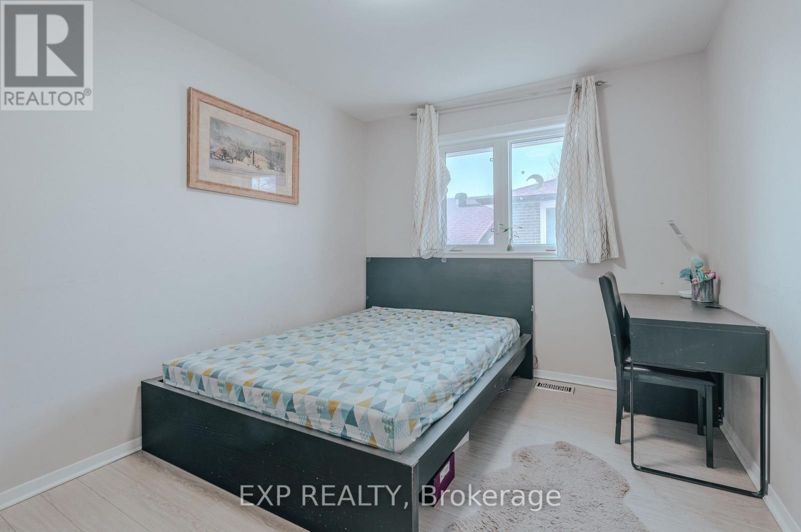 Upper - 20 Manorglen Crescent, Toronto, Ontario  M1S 1W4 - Photo 8 - E13498250